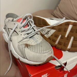 Nike Kids Light Gray and Red Sneakers